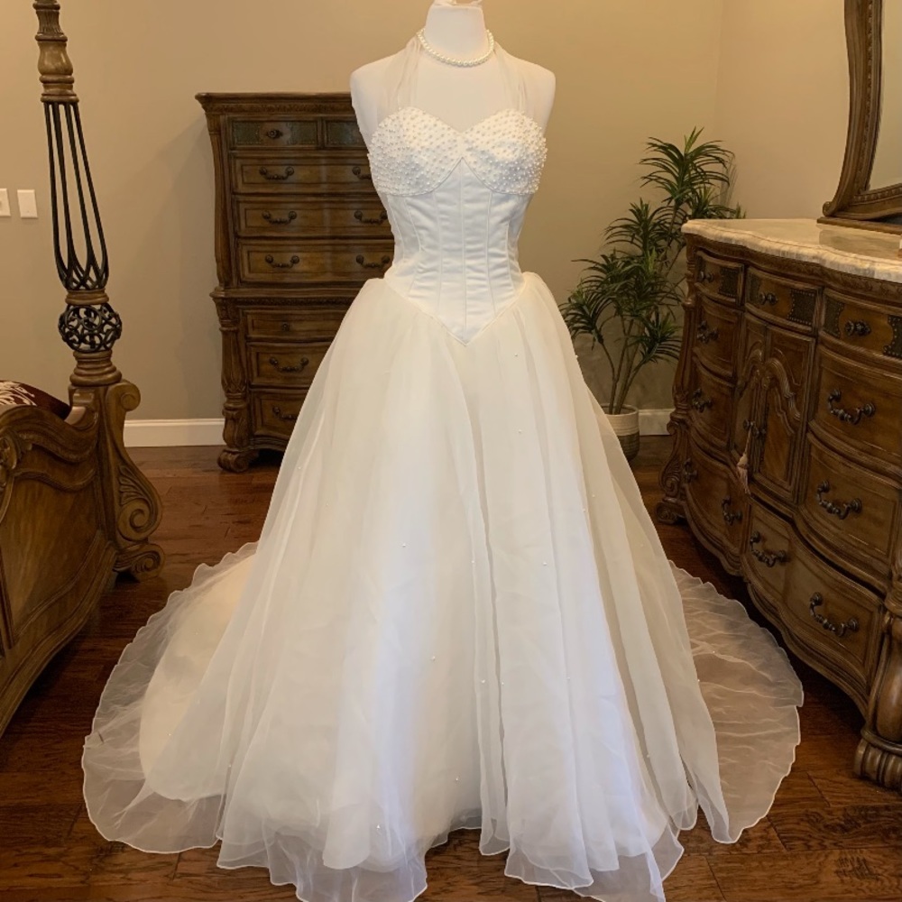 Bridal, wedding dress, gown,  Beaded Halter Corset Style, train  4 6 Small